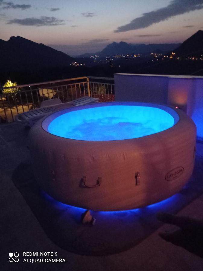 Holiday Home Horizonte With Jacuzzi Gornja Brela Eksteriør bilde