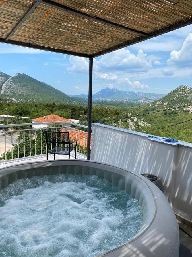 Holiday Home Horizonte With Jacuzzi Gornja Brela Eksteriør bilde