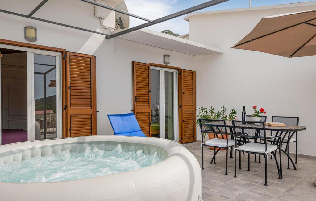 Holiday Home Horizonte With Jacuzzi Gornja Brela Eksteriør bilde
